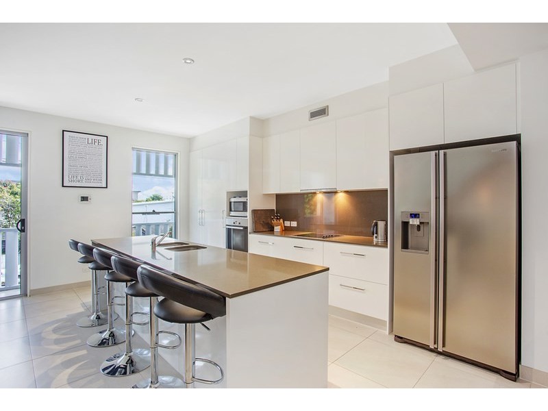 1 Mal Burke Street, Southport QLD 4215