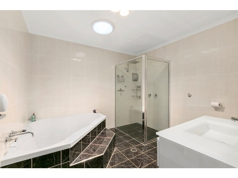 36 Ainsley Avenue, Ashmore QLD 4214