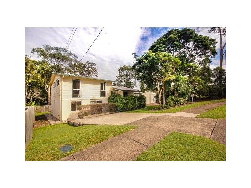 54 Woomera Crescent, Southport QLD 4215