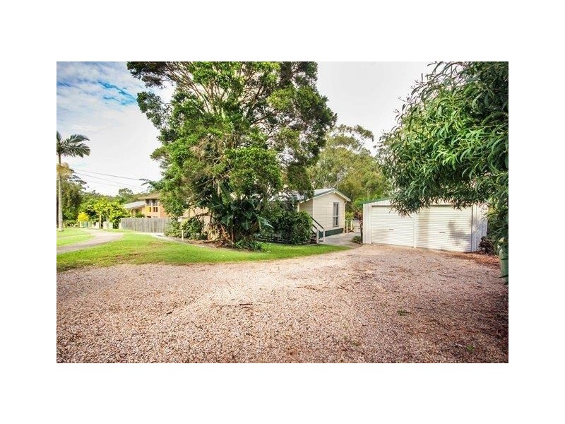 54 Woomera Crescent, Southport QLD 4215