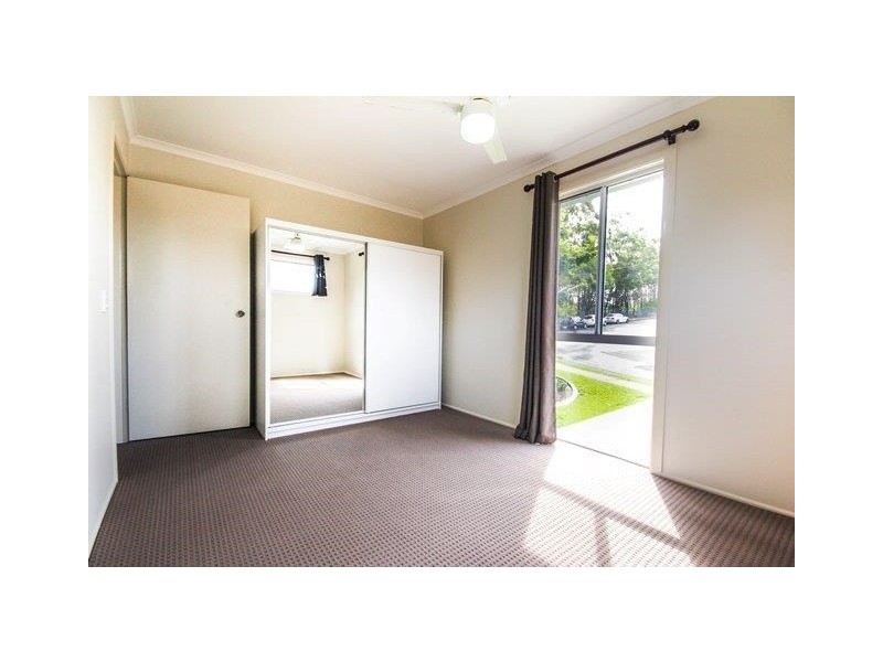 54 Woomera Crescent, Southport QLD 4215