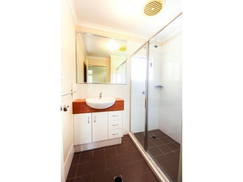 54 Woomera Crescent, Southport QLD 4215