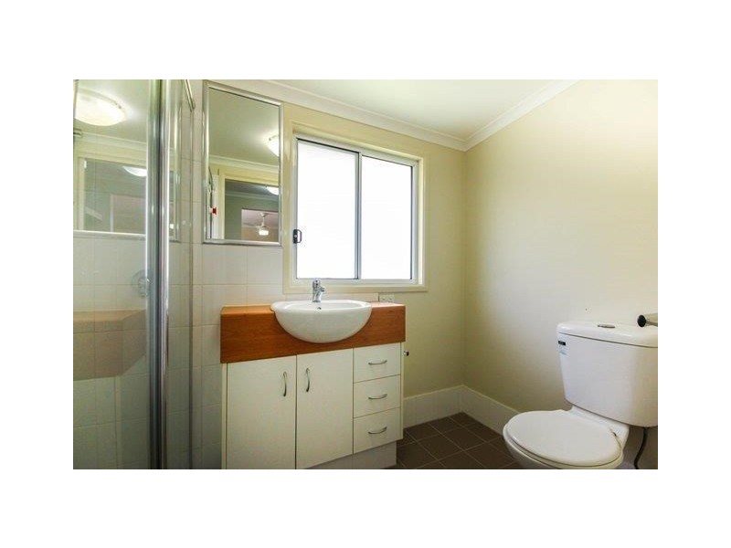 54 Woomera Crescent, Southport QLD 4215