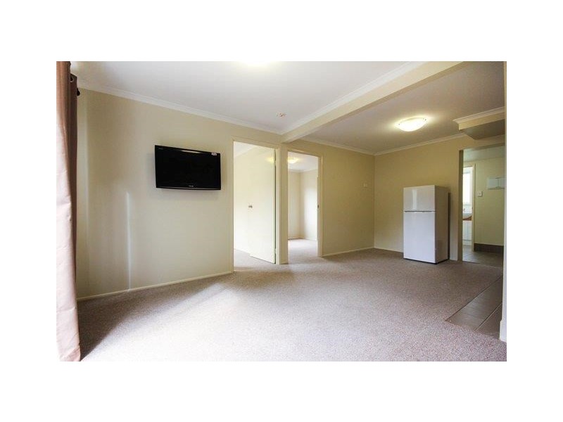 54 Woomera Crescent, Southport QLD 4215