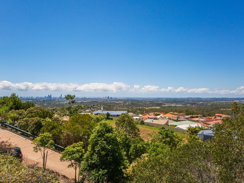 20 Chevron Rise, Highland Park QLD 4211