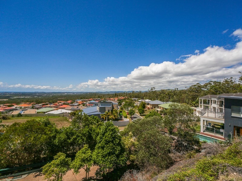 20 Chevron Rise, Highland Park QLD 4211