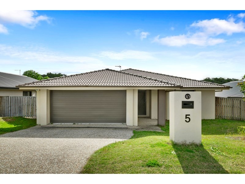5 Treecreeper Crescent, Upper Coomera QLD 4209