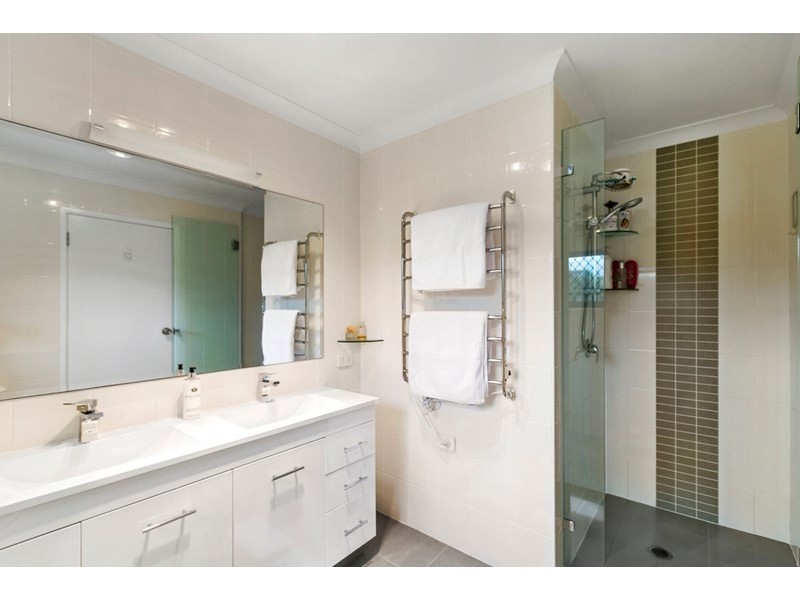 9 Nakina Street, Southport QLD 4215