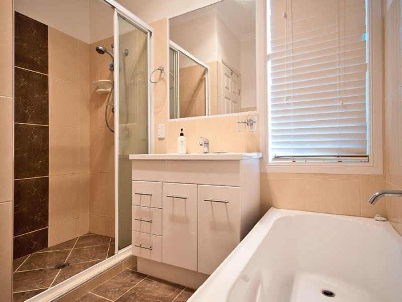 1/81 Pohlman Street, Southport QLD 4215