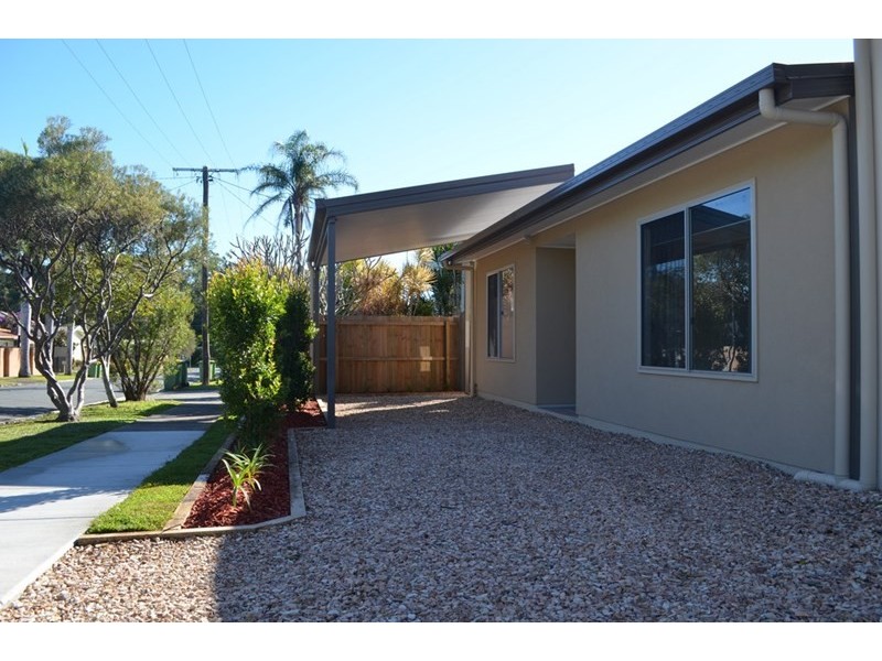 2/1 Jippi Avenue, Southport QLD 4215