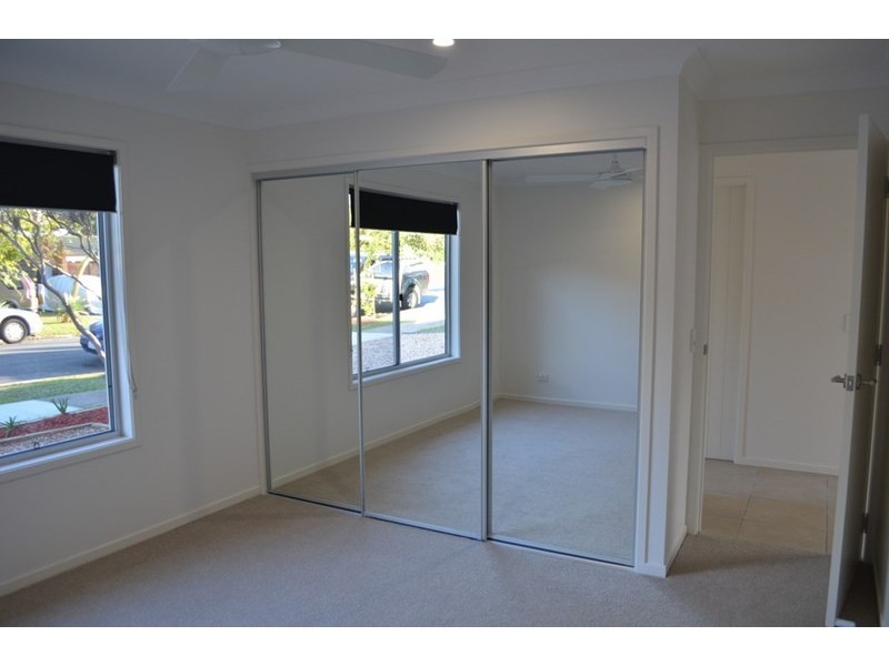 2/1 Jippi Avenue, Southport QLD 4215