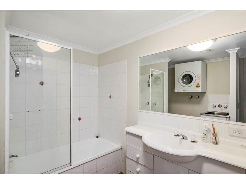 31/45 Pohlman Street, Southport QLD 4215