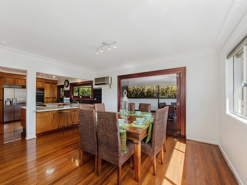 51 Lambros Drive, Benowa QLD 4217