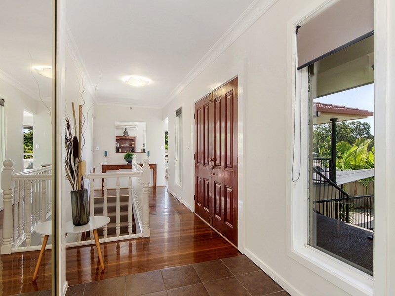 51 Lambros Drive, Benowa QLD 4217