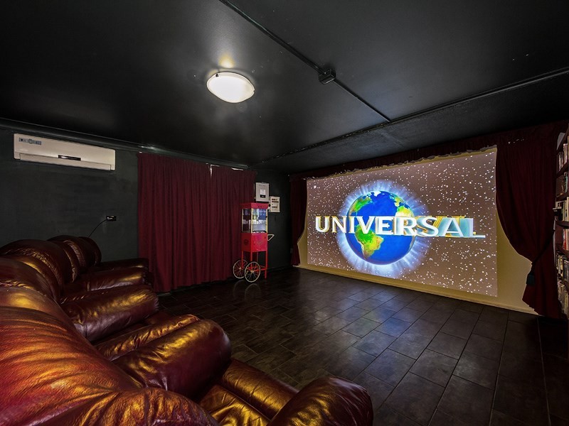 51 Lambros Drive, Benowa QLD 4217