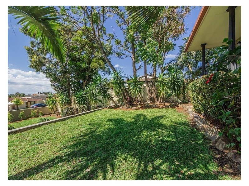 51 Lambros Drive, Benowa QLD 4217