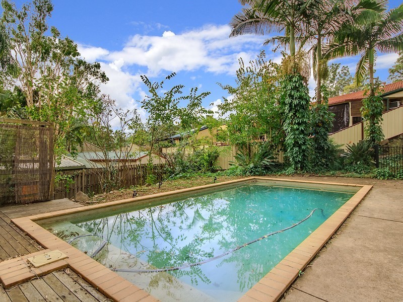 31 Ben Lomond Drive, Highland Park QLD 4211