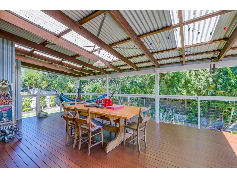 12 Nesbit Street, Southport QLD 4215