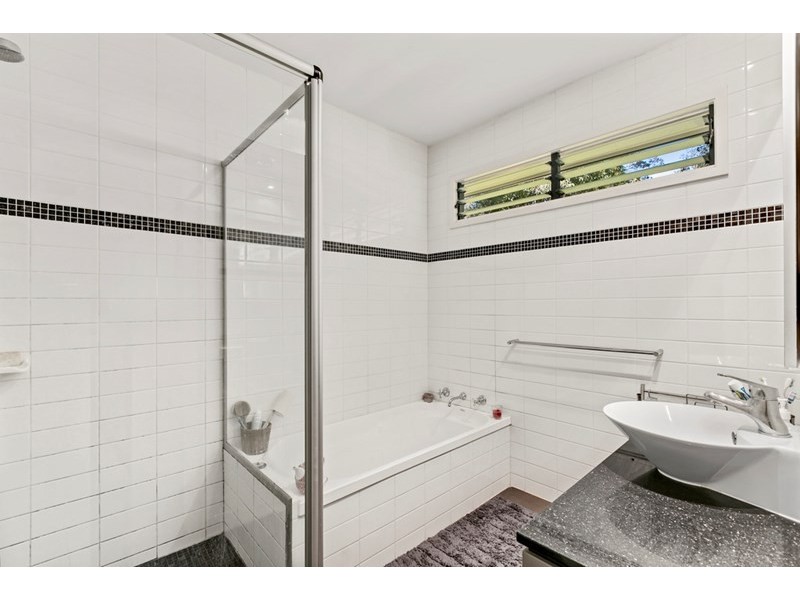 12 Nesbit Street, Southport QLD 4215