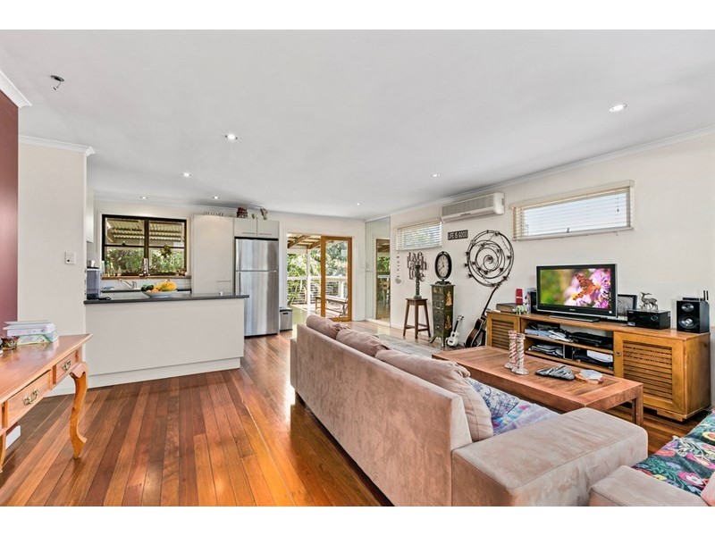 12 Nesbit Street, Southport QLD 4215