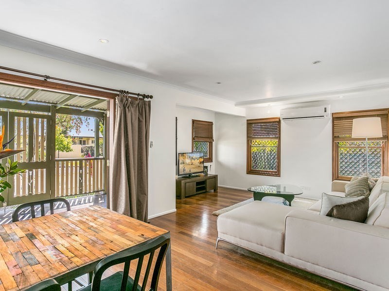 58 Whiting Street, Labrador QLD 4215