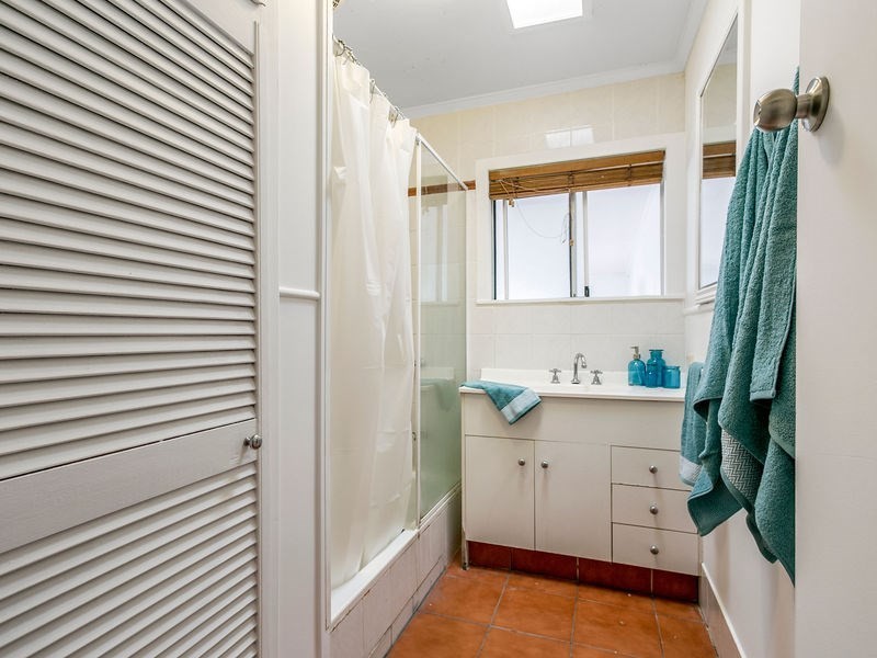 58 Whiting Street, Labrador QLD 4215