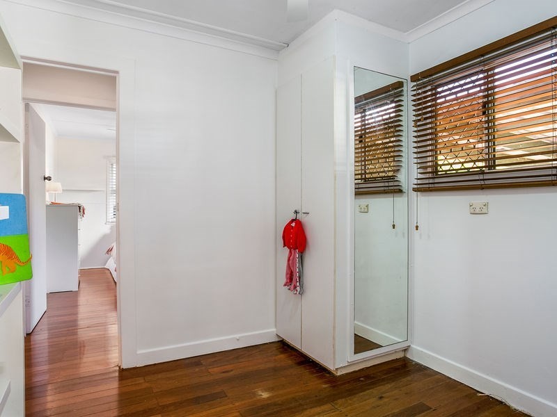 58 Whiting Street, Labrador QLD 4215