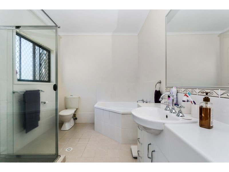 15 Melinda Street, Southport QLD 4215