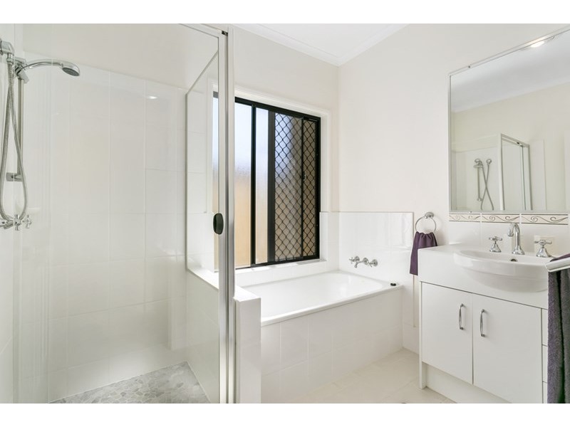 15 Melinda Street, Southport QLD 4215