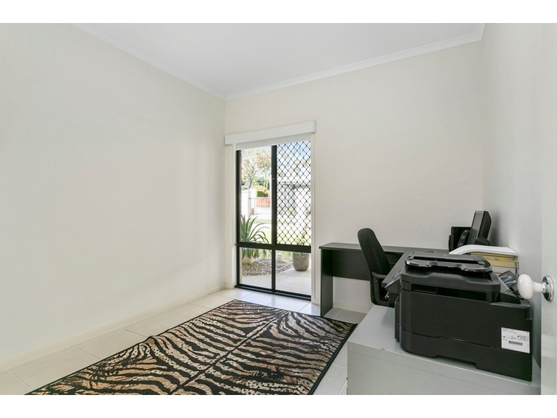 15 Melinda Street, Southport QLD 4215