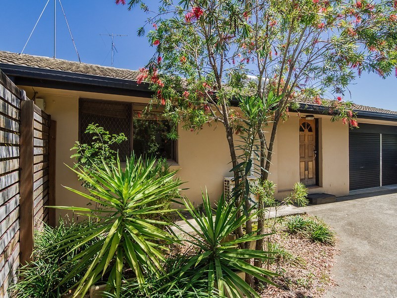 2/19 Caroline Avenue, Southport QLD 4215