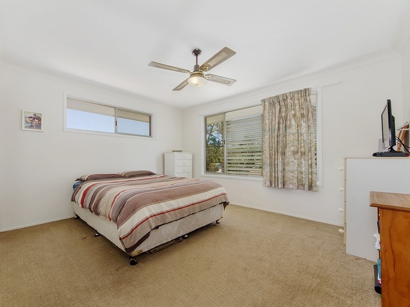 14 Lara Avenue, Southport QLD 4215