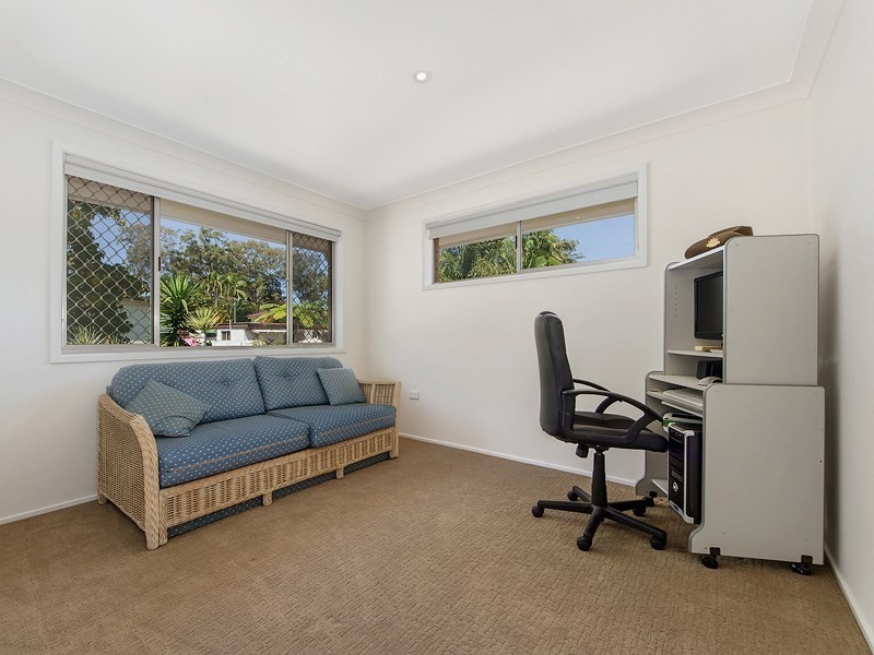14 Lara Avenue, Southport QLD 4215