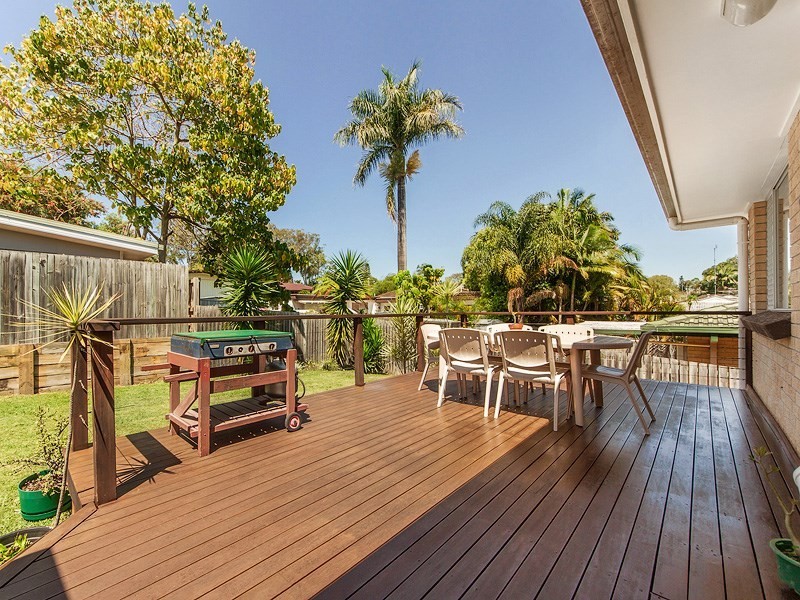 14 Lara Avenue, Southport QLD 4215
