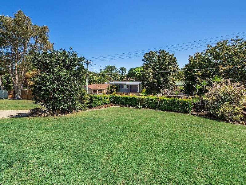 14 Lara Avenue, Southport QLD 4215