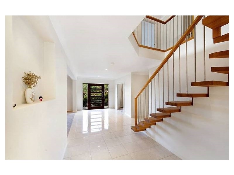 29 Canada Place, Arundel QLD 4214