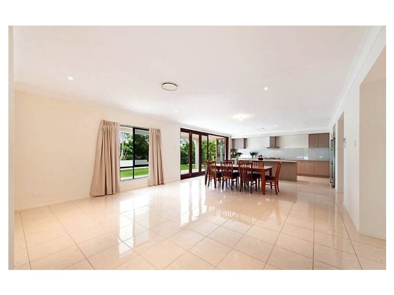 29 Canada Place, Arundel QLD 4214