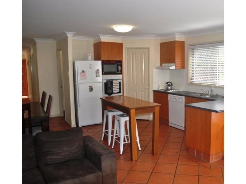 1A/69 Stevens Street, Labrador QLD 4215