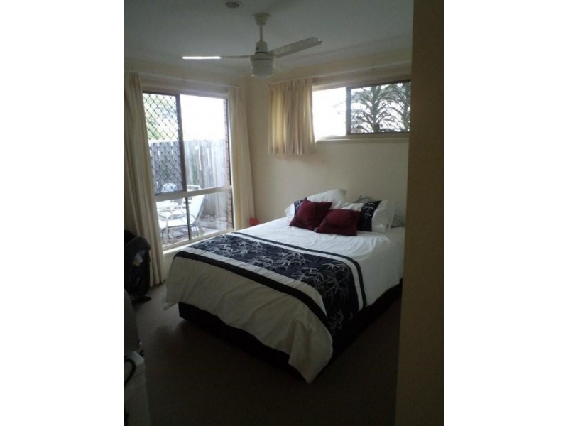 1A/69 Stevens Street, Labrador QLD 4215