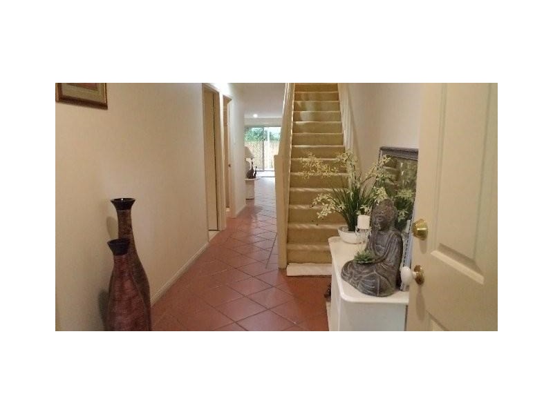 1A/69 Stevens Street, Labrador QLD 4215