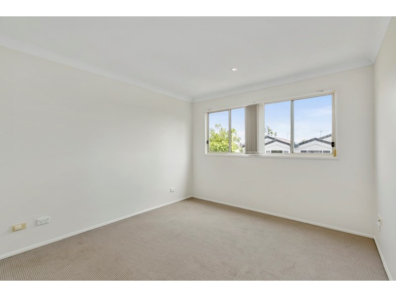 5/97-99 Eugaree Street, Southport QLD 4215