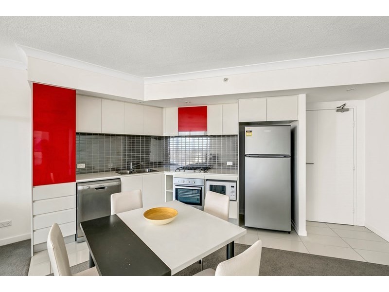 21110/5 Lawson Street, Southport QLD 4215