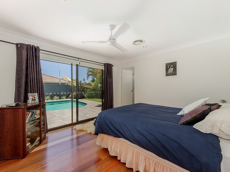 34 Camelot Crescent, Hollywell QLD 4216