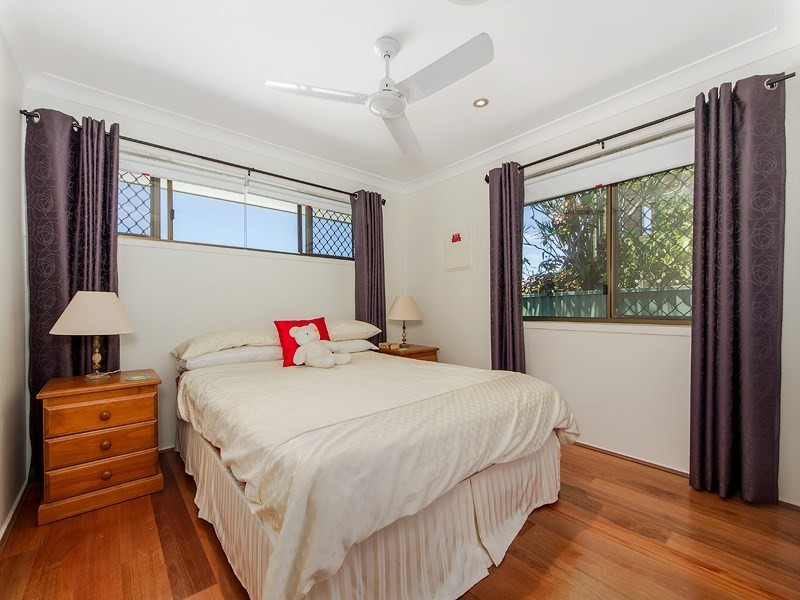 34 Camelot Crescent, Hollywell QLD 4216