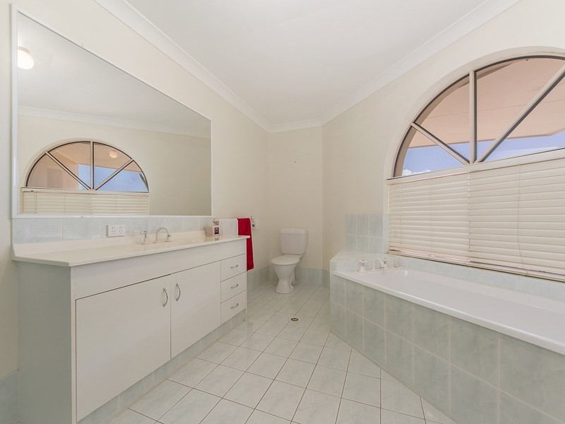 82/88 Cotlew Street East, Southport QLD 4215