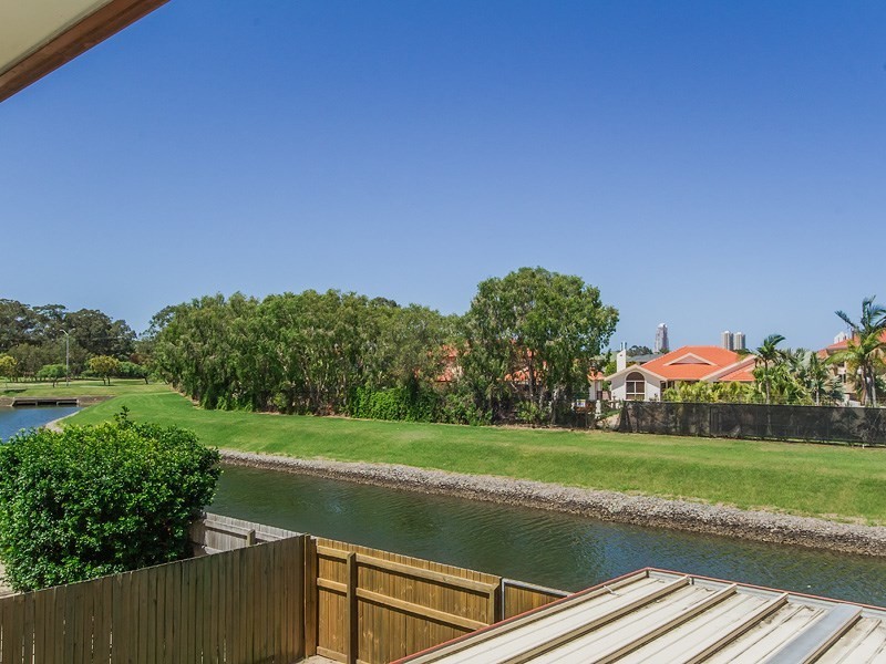 82/88 Cotlew Street East, Southport QLD 4215