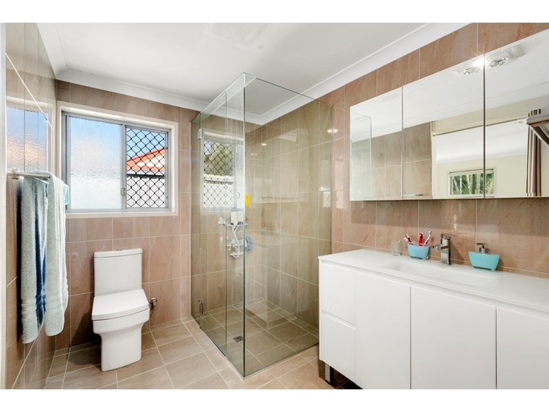 12 Cutana Court, Ashmore QLD 4214