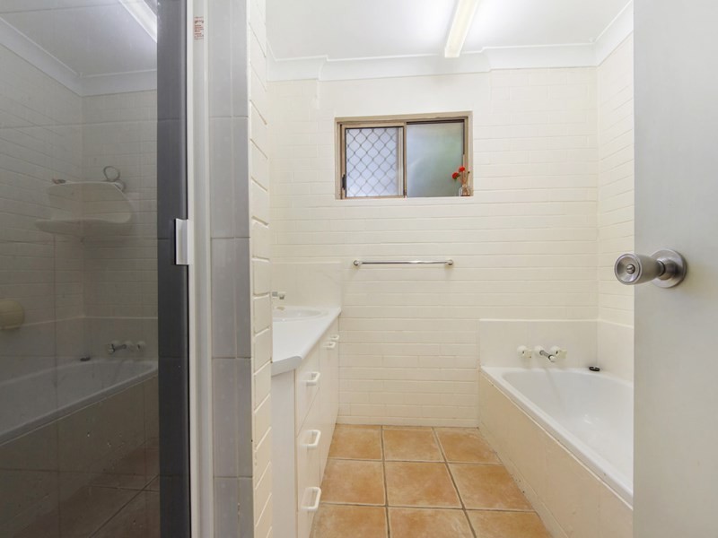 23 Tumbarumba Avenue, Ashmore QLD 4214