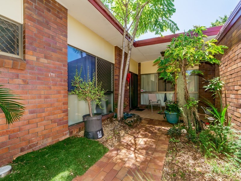 23 Tumbarumba Avenue, Ashmore QLD 4214