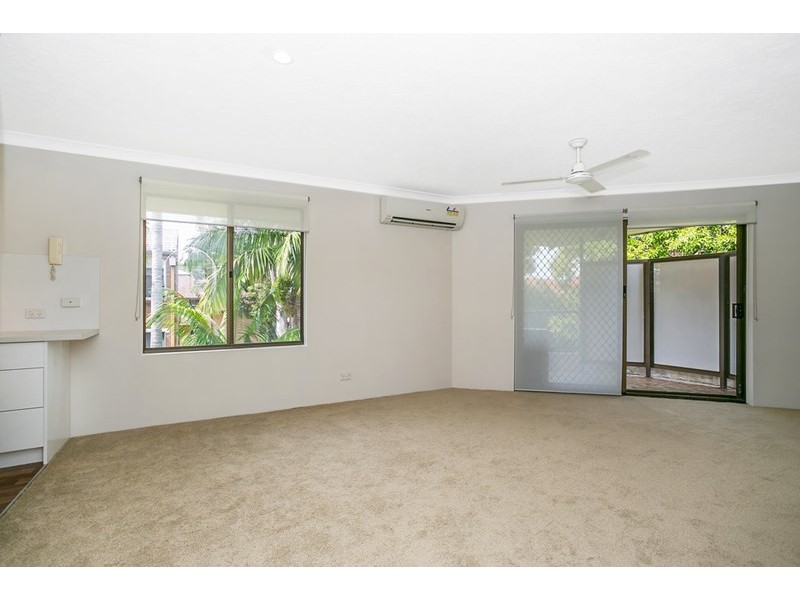 6/7 Lather Street, Southport QLD 4215